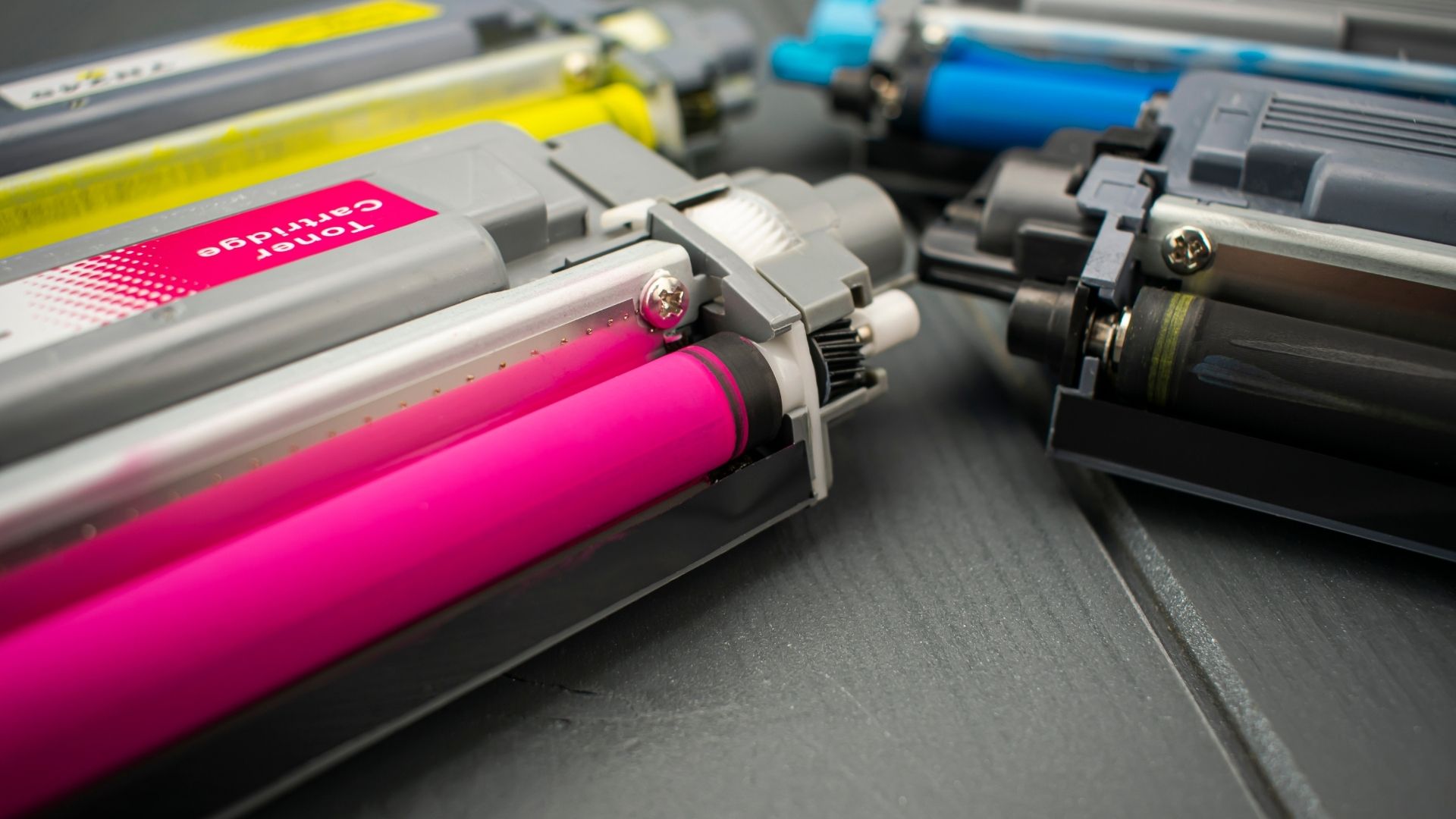 Tusze a tonery do drukarek: co wybrać?